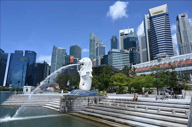 Nền kinh tế của Singapore chủ yếu được thúc đẩy bởi các khoản đầu tư và thương mại nước ngoài