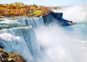 Thác Niagara thu hút hàng triệu khách du lịch mỗi năm